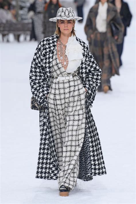 chanel 2019 wwd|Chanel RTW Fall 2019 .